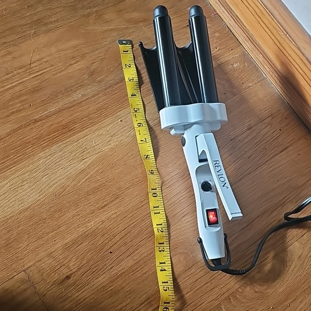 Revlon Three Barrel Ceramic Tourmaline Curling Iron Hair Waver - Picture 5 of 9